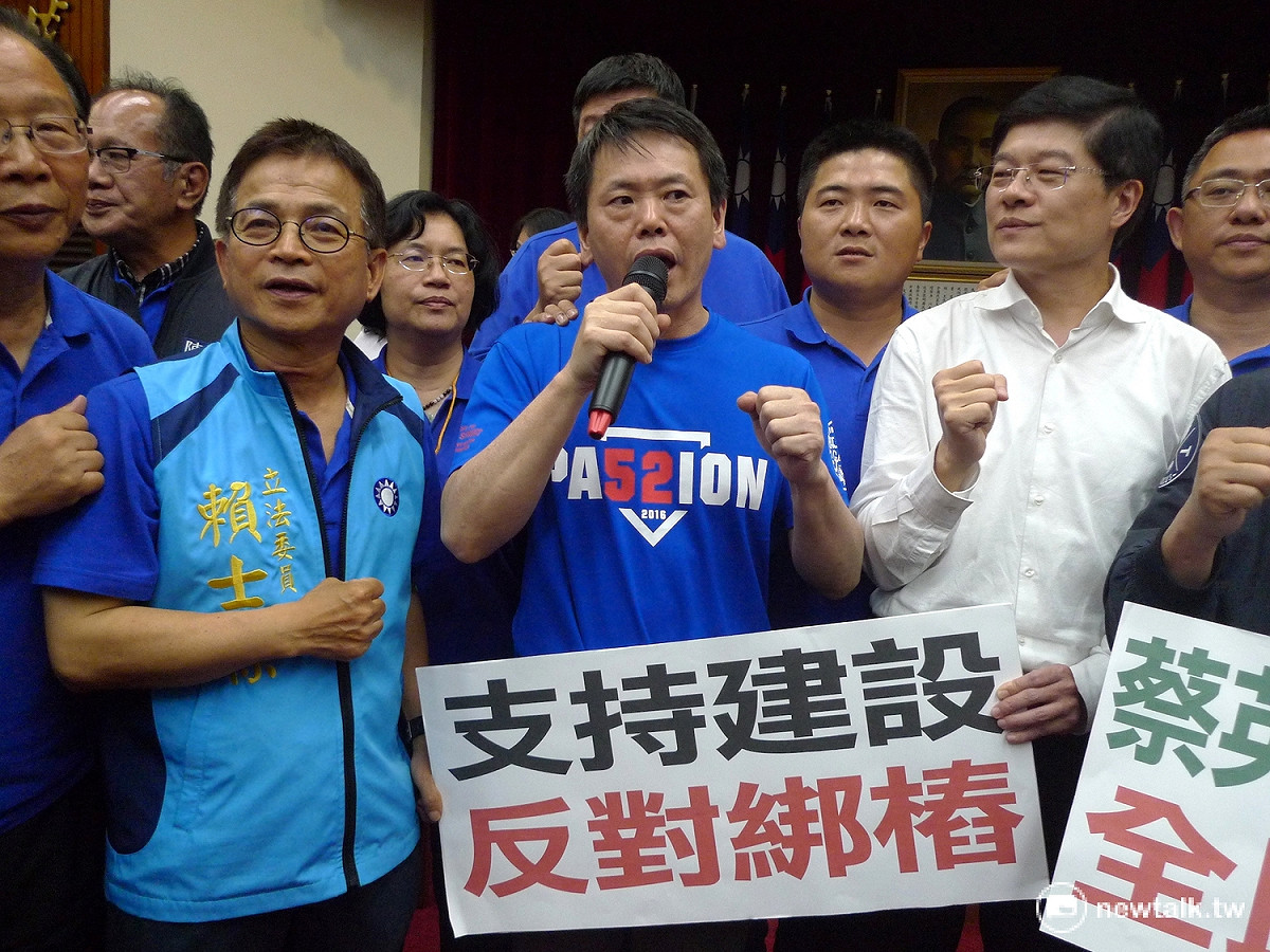 國民黨團強調會「周一再戰！」 圖：汪少凡／攝