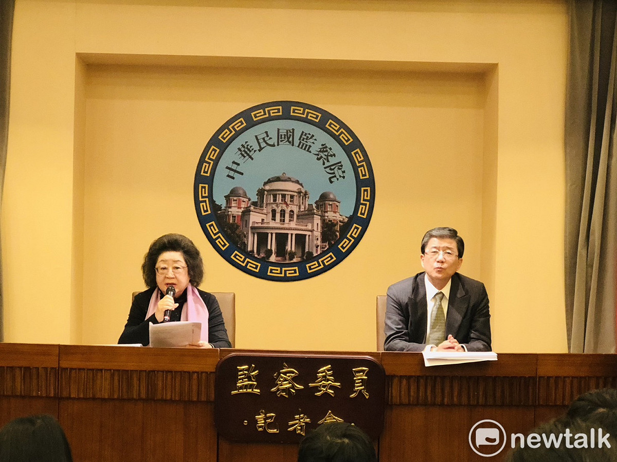 監察委員蔡崇義、范巽綠今(24)日召開「林宅血案結案調查報告」記者會。 圖：謝莉慧/攝
