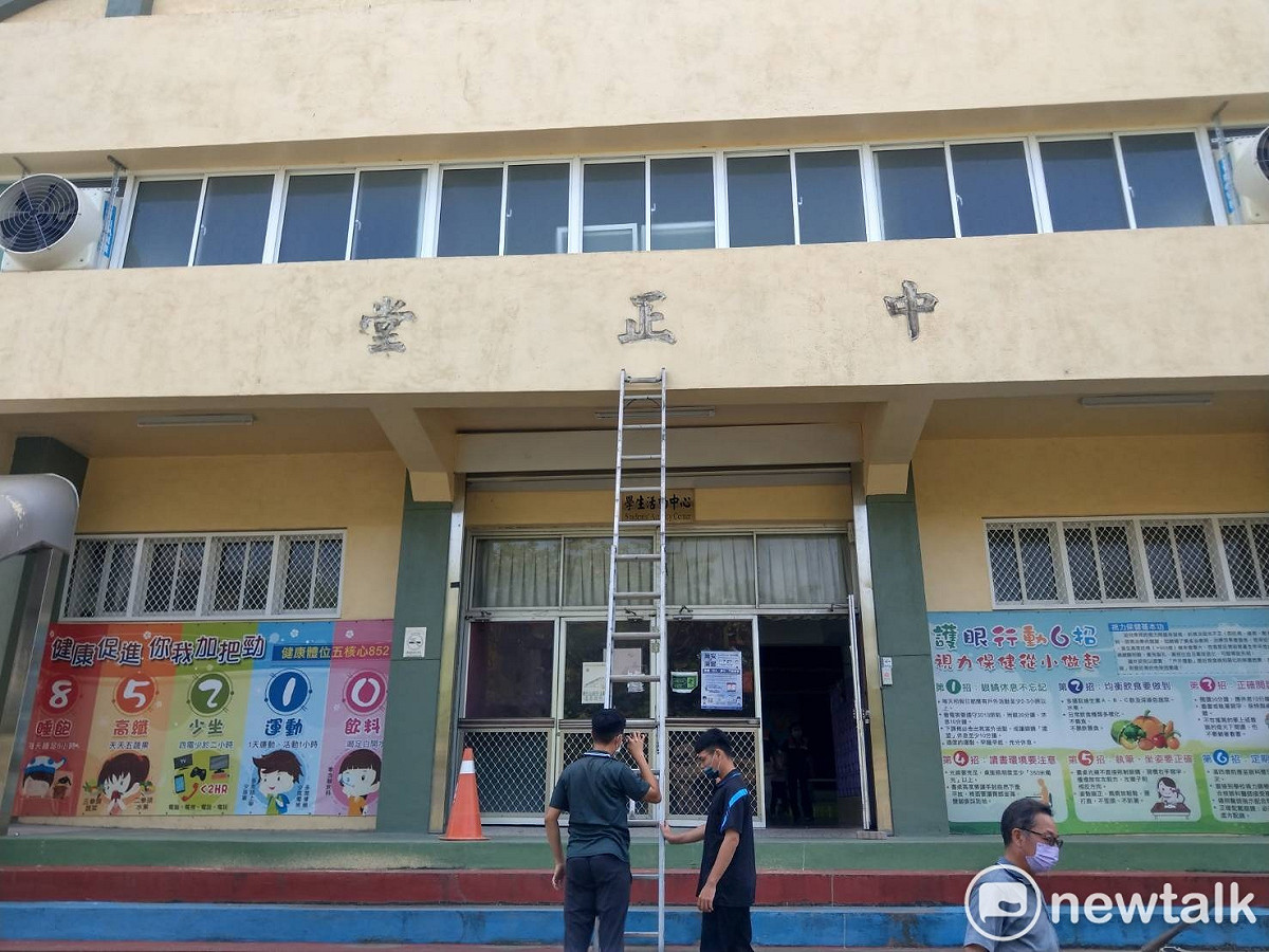 國小校園施工拆除「中正堂」等建物名稱。 圖：台南市政府提供