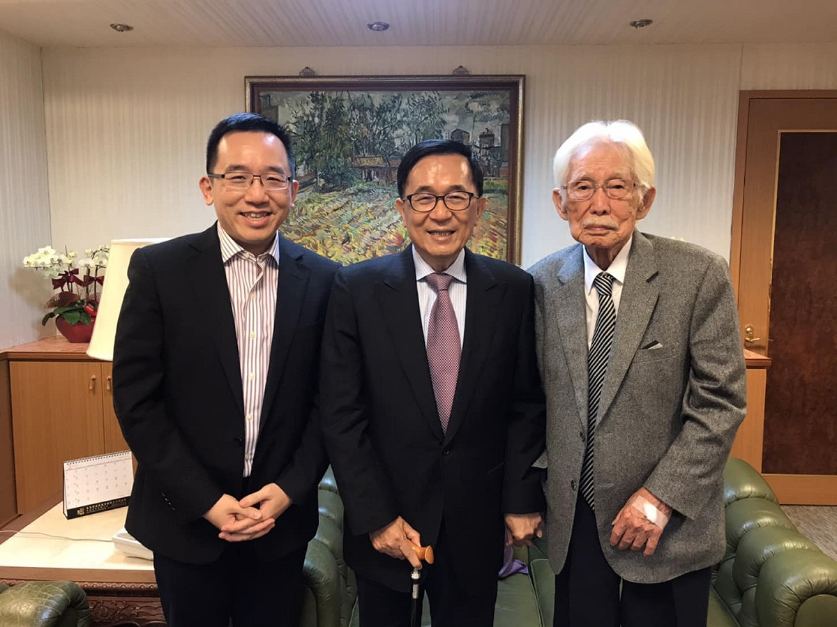 陳致中2020年3月陪同父親陳水扁探望辜寬敏。 圖：陳致中提供