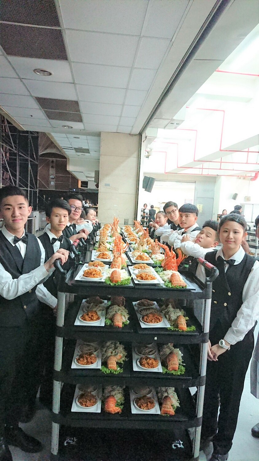 樹人家商與晶華酒店、喜來登飯店等多家廠家合作，提供建教生實務實習場所。 圖：新北市教育局提供