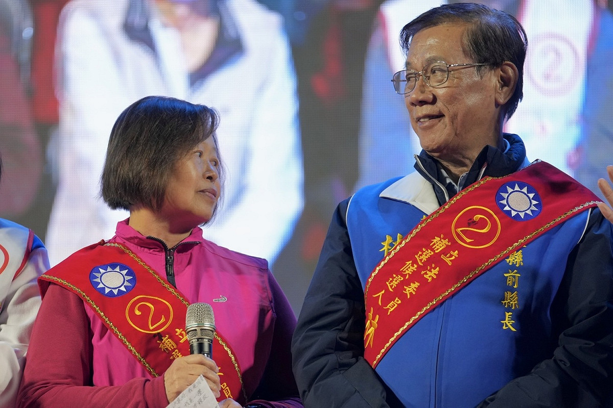 面對民進黨連日來的攻勢，林明溱夫人陳麗珠表示替丈夫感到不捨，直言自己「也有想保護的人」，呼籲鄉親還林明溱一家人公道。 圖：擷取自林明溱臉書