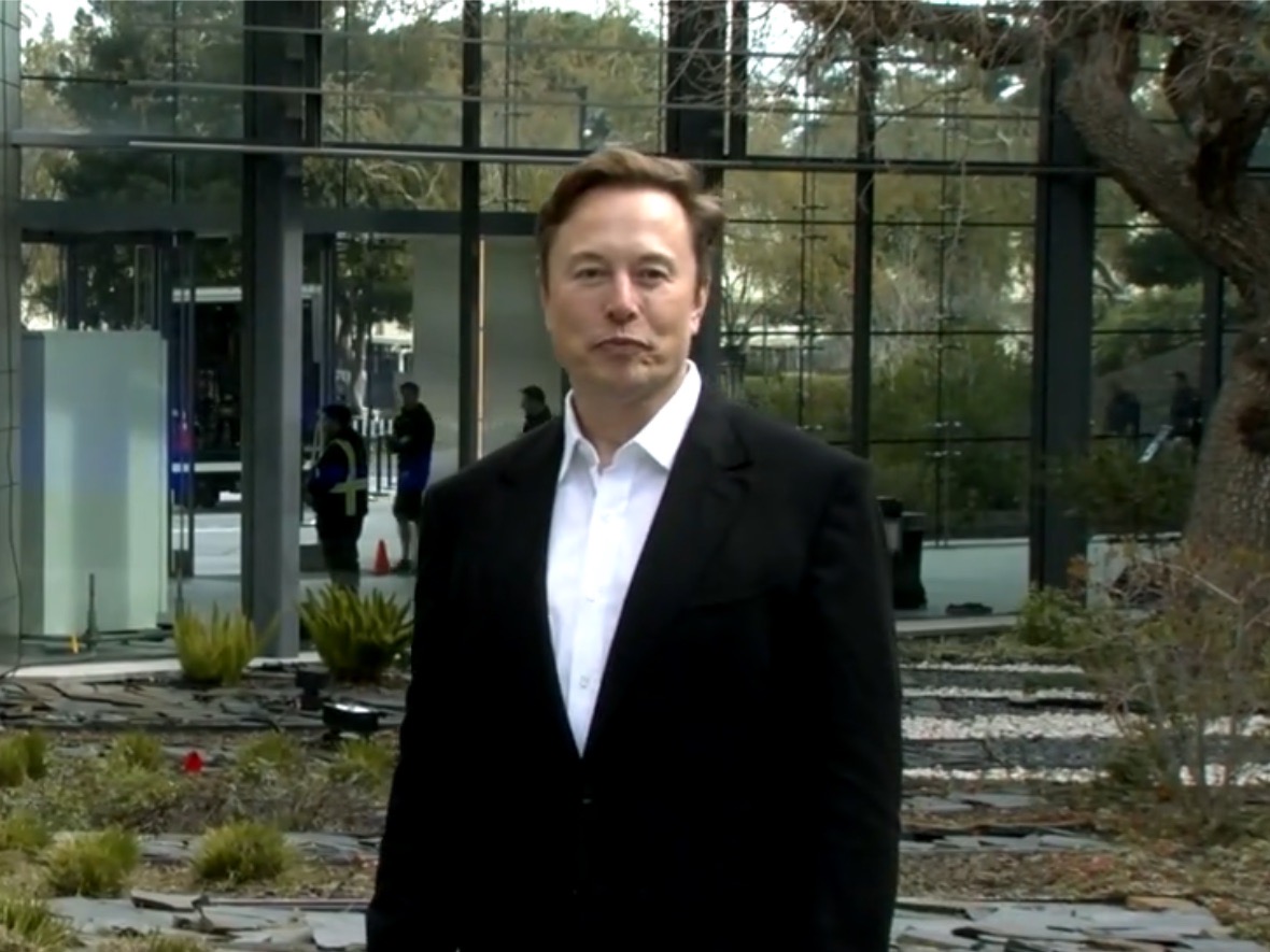 馬斯克本人表示不滿chat GPT安全設計會讓詞彙受到限制。 圖：翻攝自特斯拉推特影片