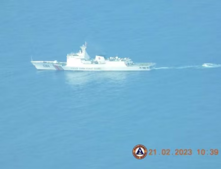 中國海警船近日在仁愛礁海域活動惹議。 圖：翻攝自科羅廖夫企鵝號