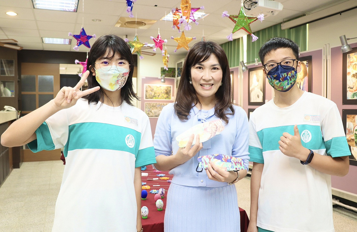 壽山國中美術班學生的手繪口罩。 圖：高雄市教育局/提供