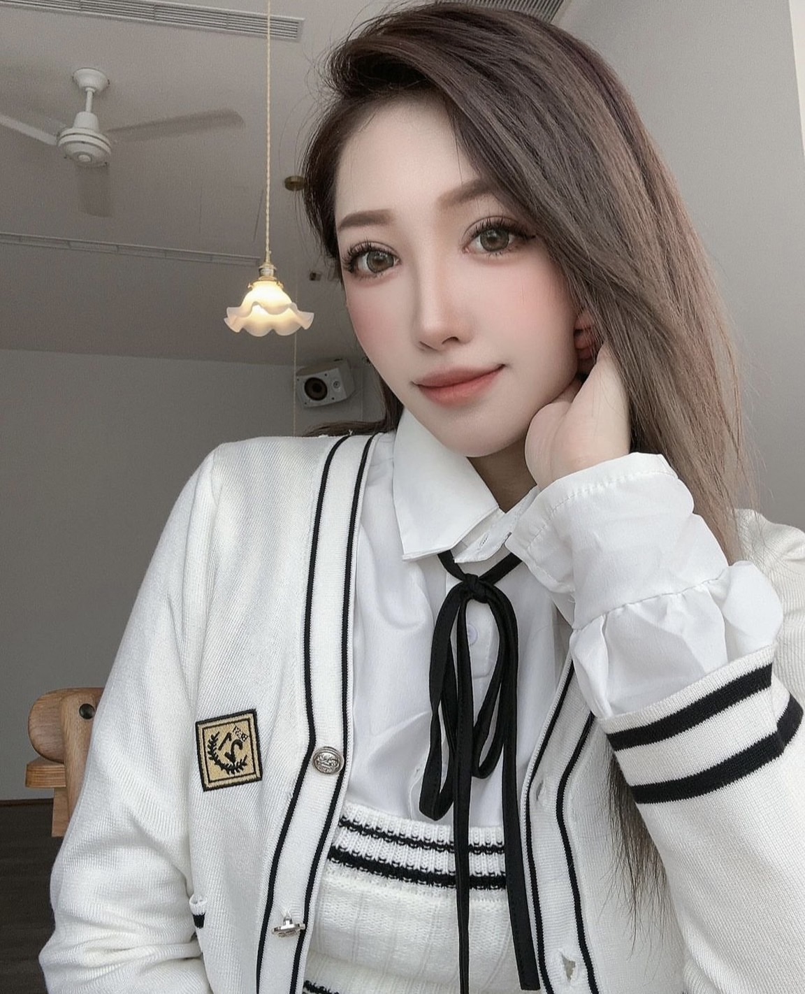 歐菈被質疑鼻子是不是整形。 圖：翻攝自歐菈IG