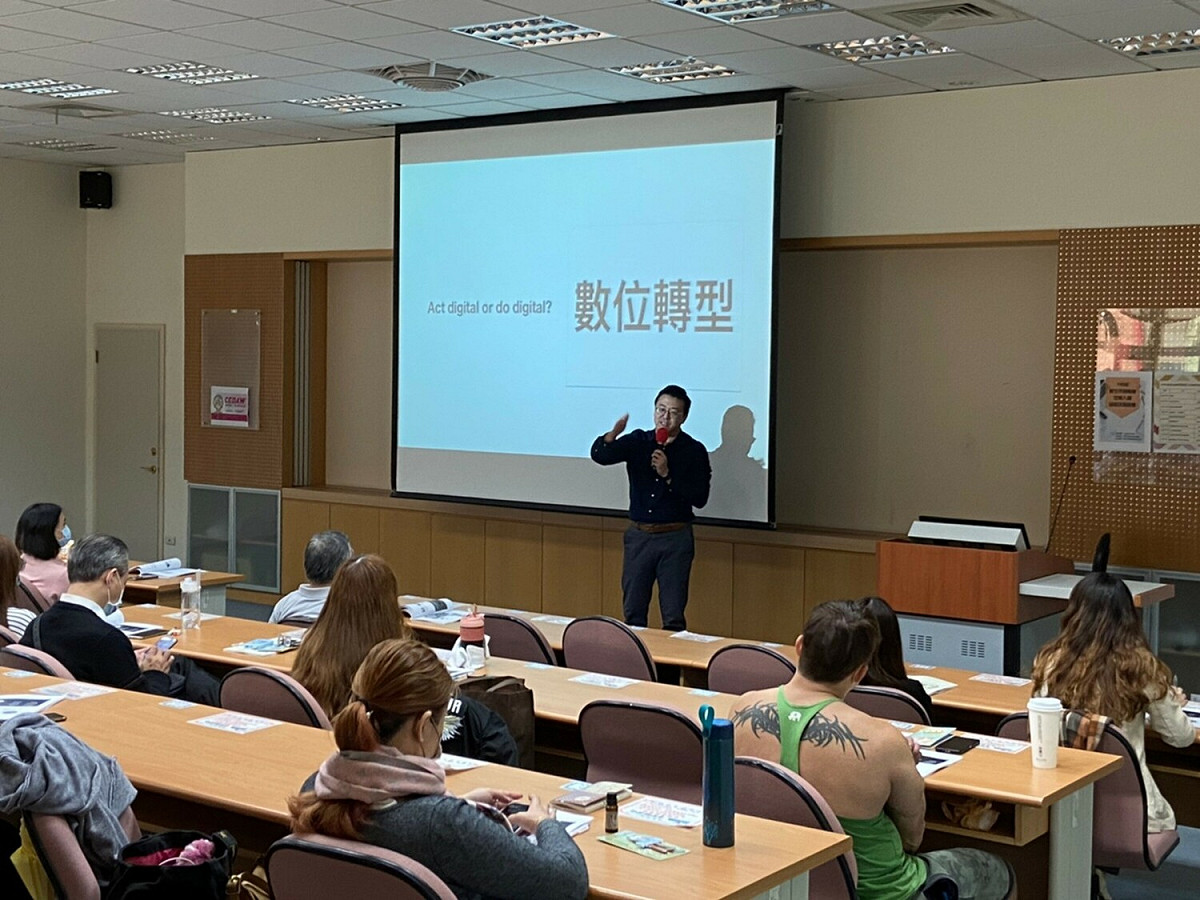 新北市觀旅局辦理教育訓練講習，輔導旅宿業者數位轉型。 圖：新北市觀旅局提供