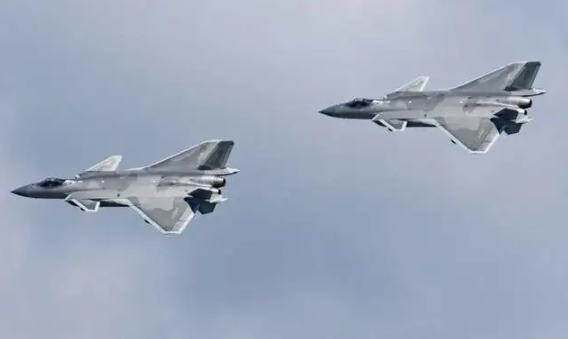 解放軍殲-20戰機 圖 : 翻攝自科羅廖夫