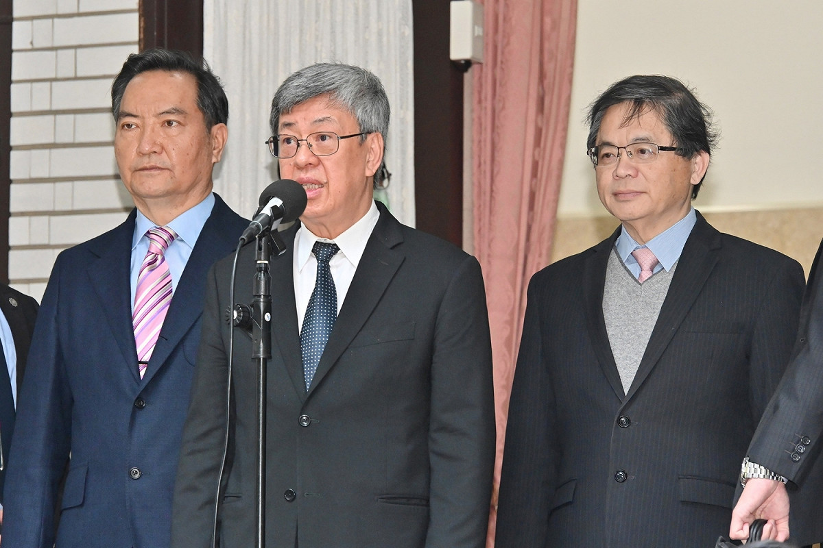行政院長陳建仁赴立法院備詢前受訪。 圖：行政院提供(資料照)