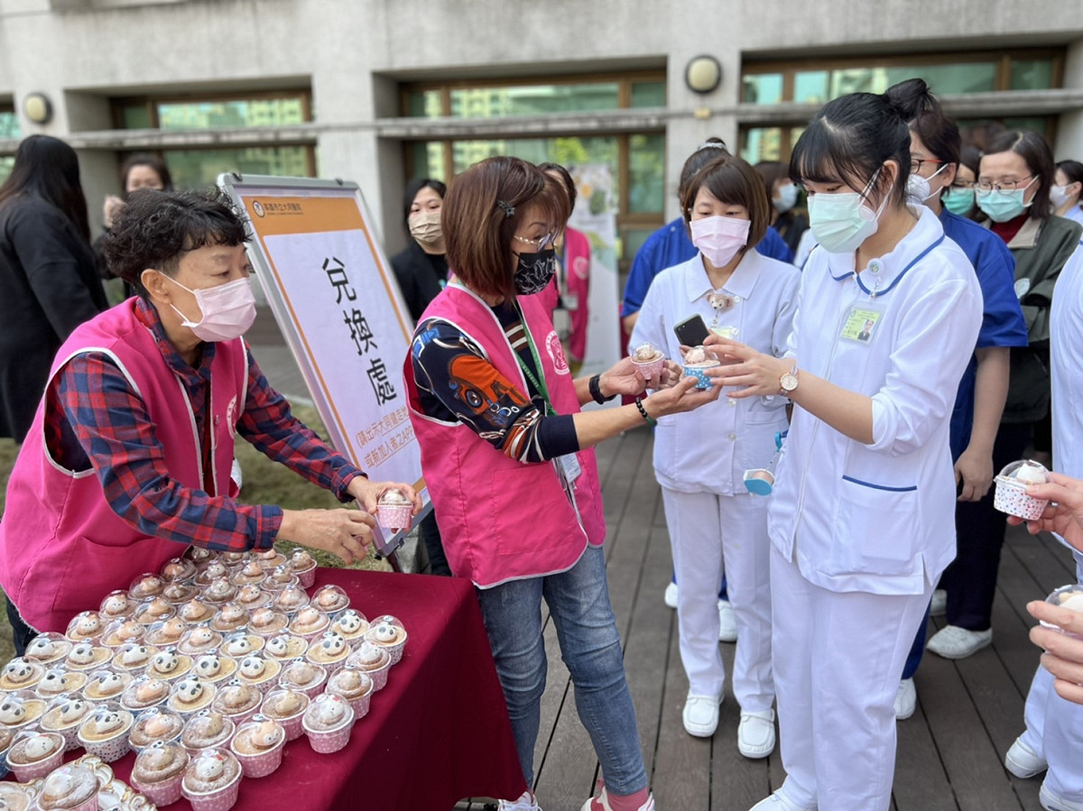 health365 APP結合各項功能特色，鼓勵醫院員工集點數換杯子蛋糕，引起熱烈迴響。 圖：大同醫院/提供
