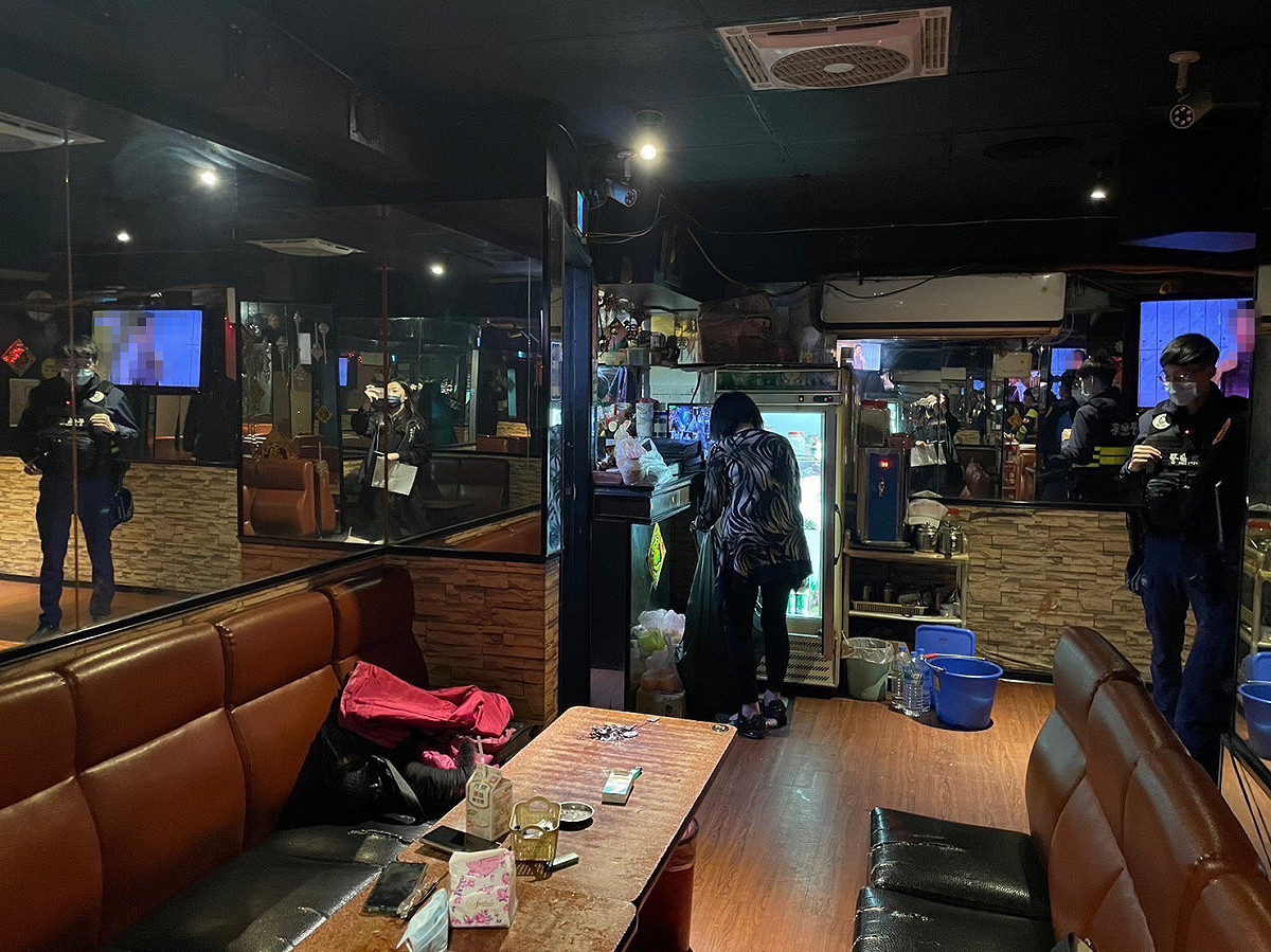 該處持續違反土地使用分區管制，公安小組執行斷水電，以維護都市居住環境。 圖：新北市城鄉局提供