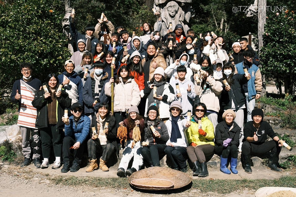 金山高中原住民族藝能班師生前往司馬庫斯部落踏查，深度認識部落的生活文化。 圖：新北市教育局提供