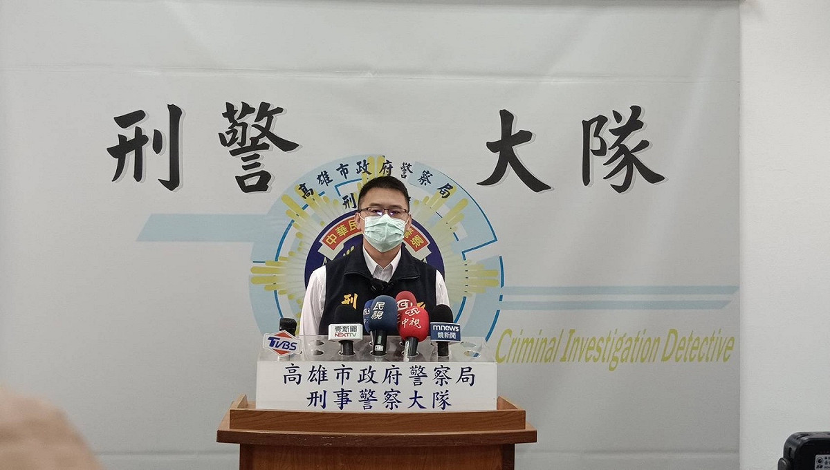高雄市刑大偵八隊隊長王志銘說明案情。 圖高雄市刑大/提供