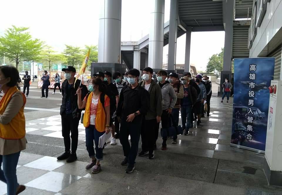 護送役男入營。 圖：役政署提供
