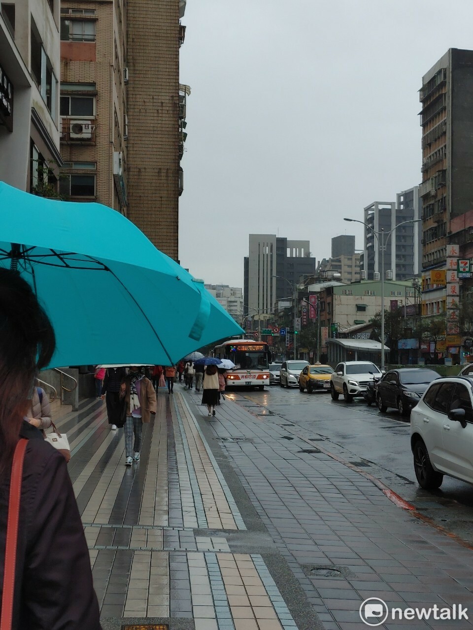 週末東北風報到，北東將轉濕冷。 圖：林冠妤／攝（資料照）