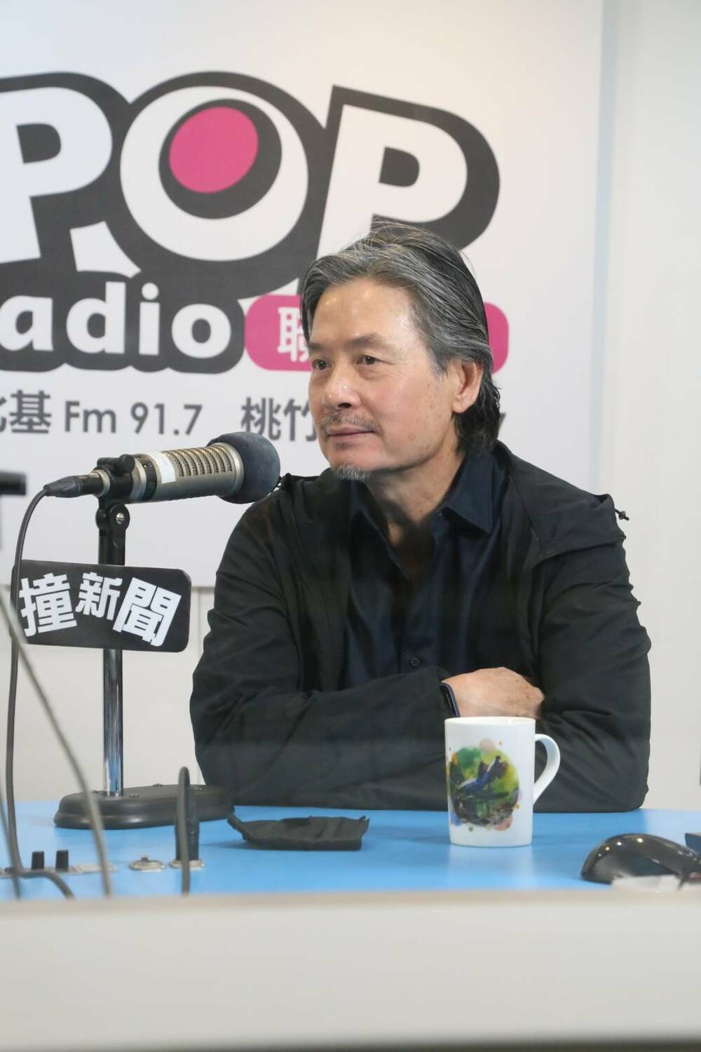 國民黨前秘書長金溥聰接受電台專訪。 圖：《POP撞新聞》/提供
