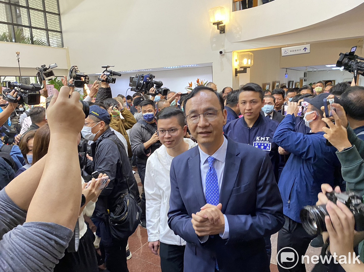 朱立倫今早出席新北市議會國民黨團幹部交接典禮。 圖：林昀真/攝