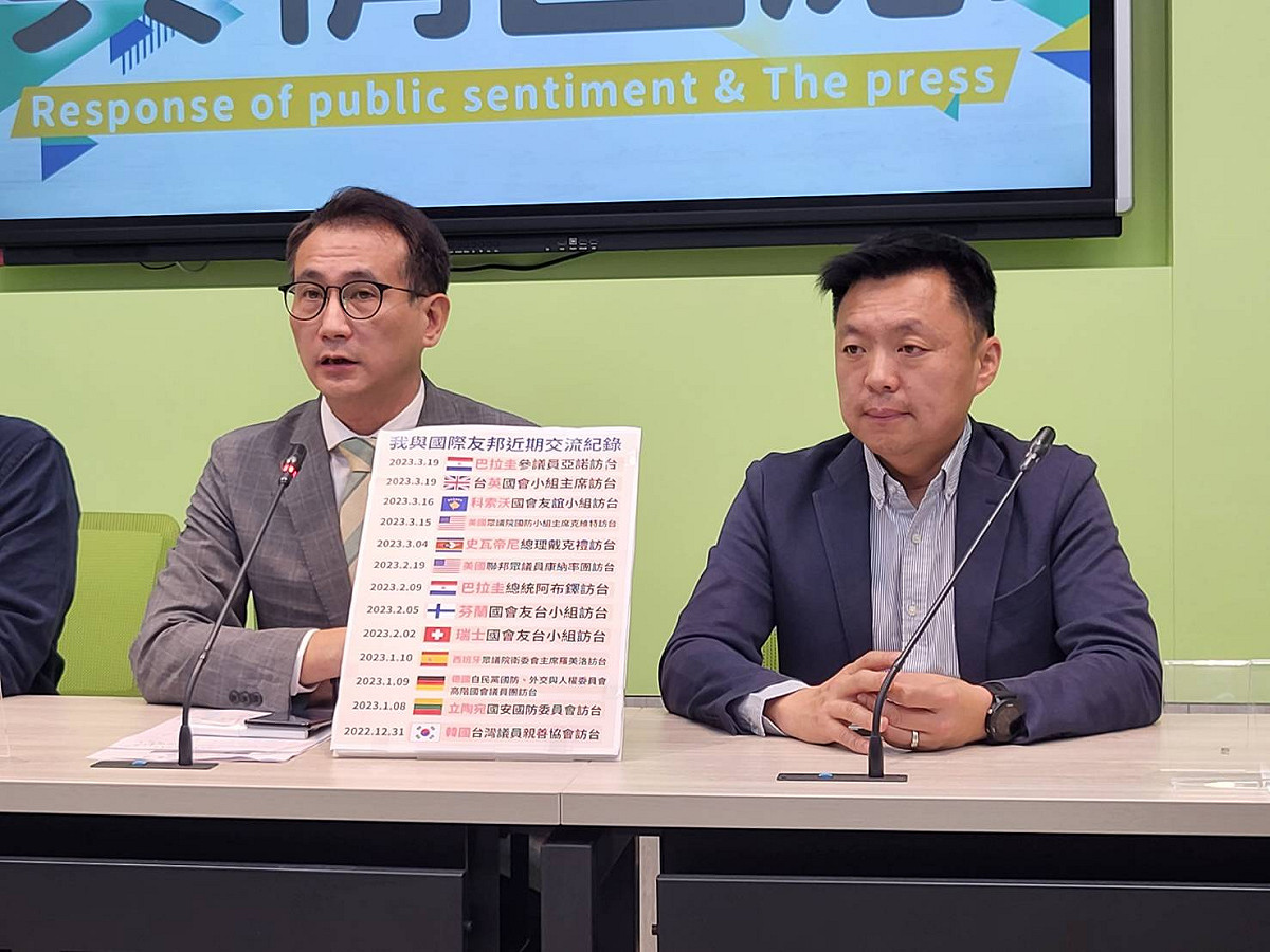 民進黨團上午舉行記者會回應輿情。 圖:陳佩君/攝