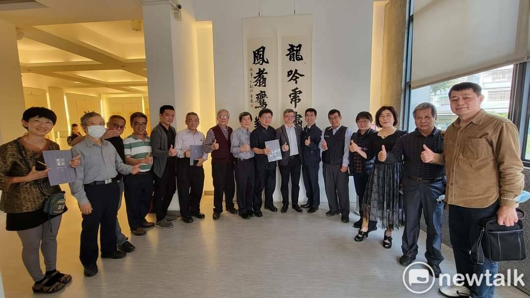 「刀藝雙馨」宋崗書法印鈕展在明宗書法藝術館登場，許多重量級藝文界人士都到場共襄盛舉。 圖：黃博郎／攝