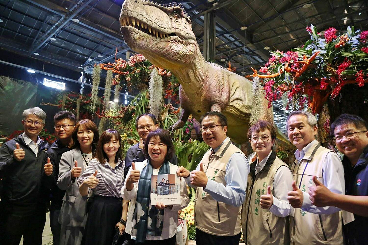 嘉義市長黃敏惠率團參訪台南國際蘭展，期待聯手宣揚蘭花美學。 圖：嘉義市政府/提供