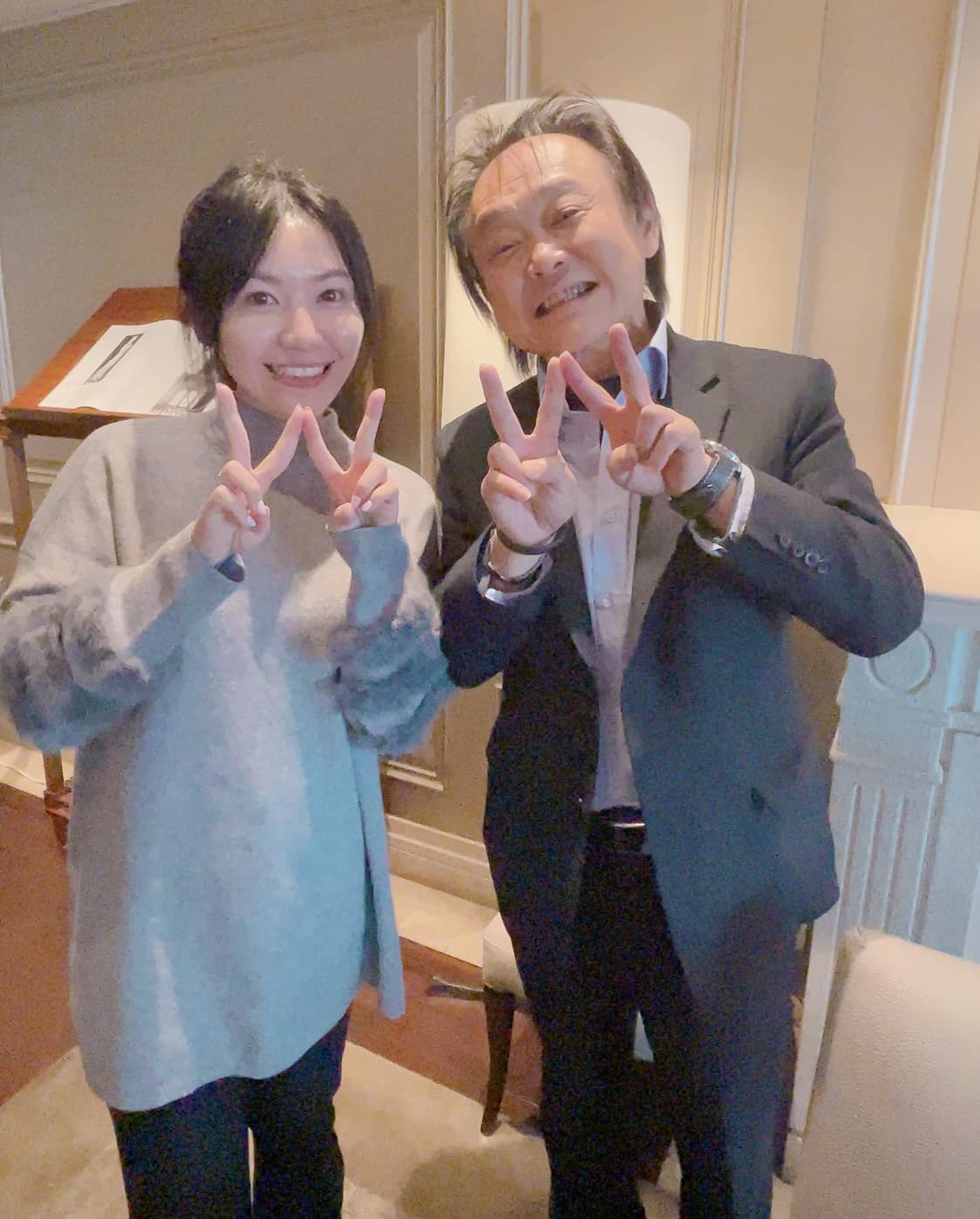 議員吳沛憶今日與許多民進黨議員陪同王世堅領表登記參選北市士林大同區立委初選。 圖:吳沛憶臉書