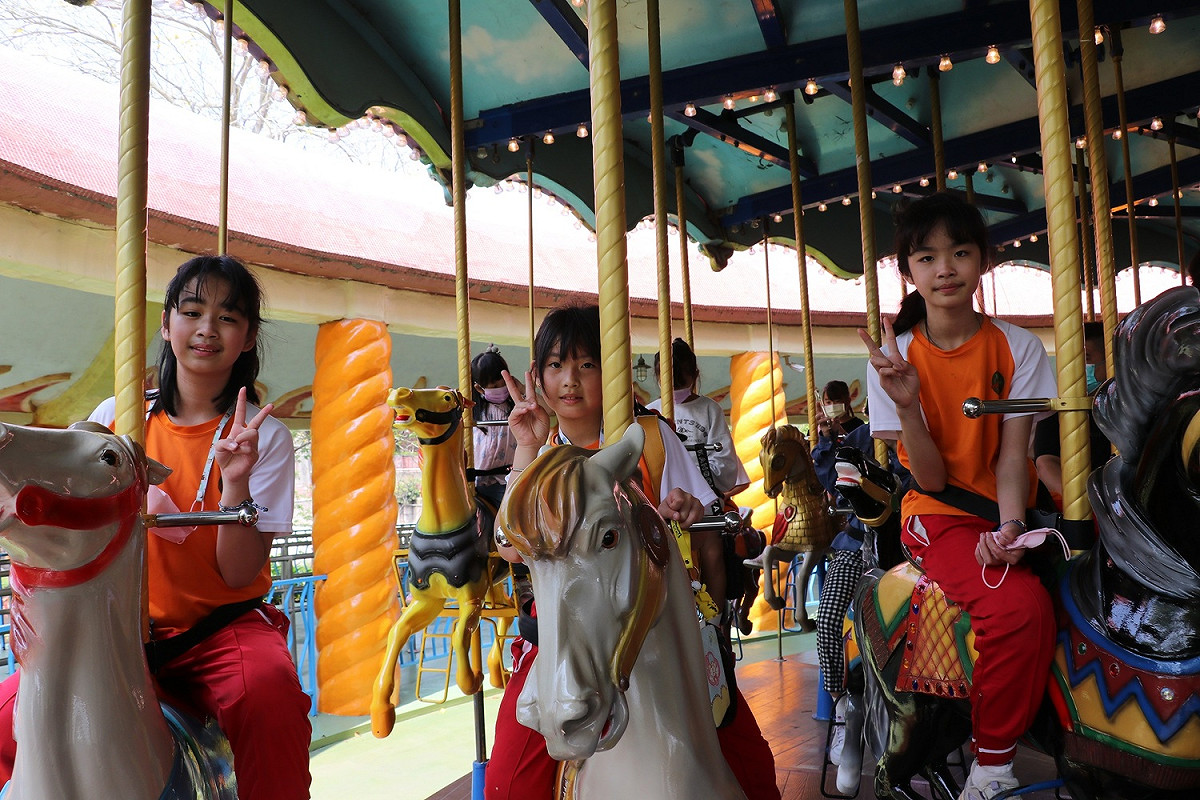 因金門沒有遊樂園，讓學生對這次校際交流前的樂園行程相當期待。 麗寶樂園/提供