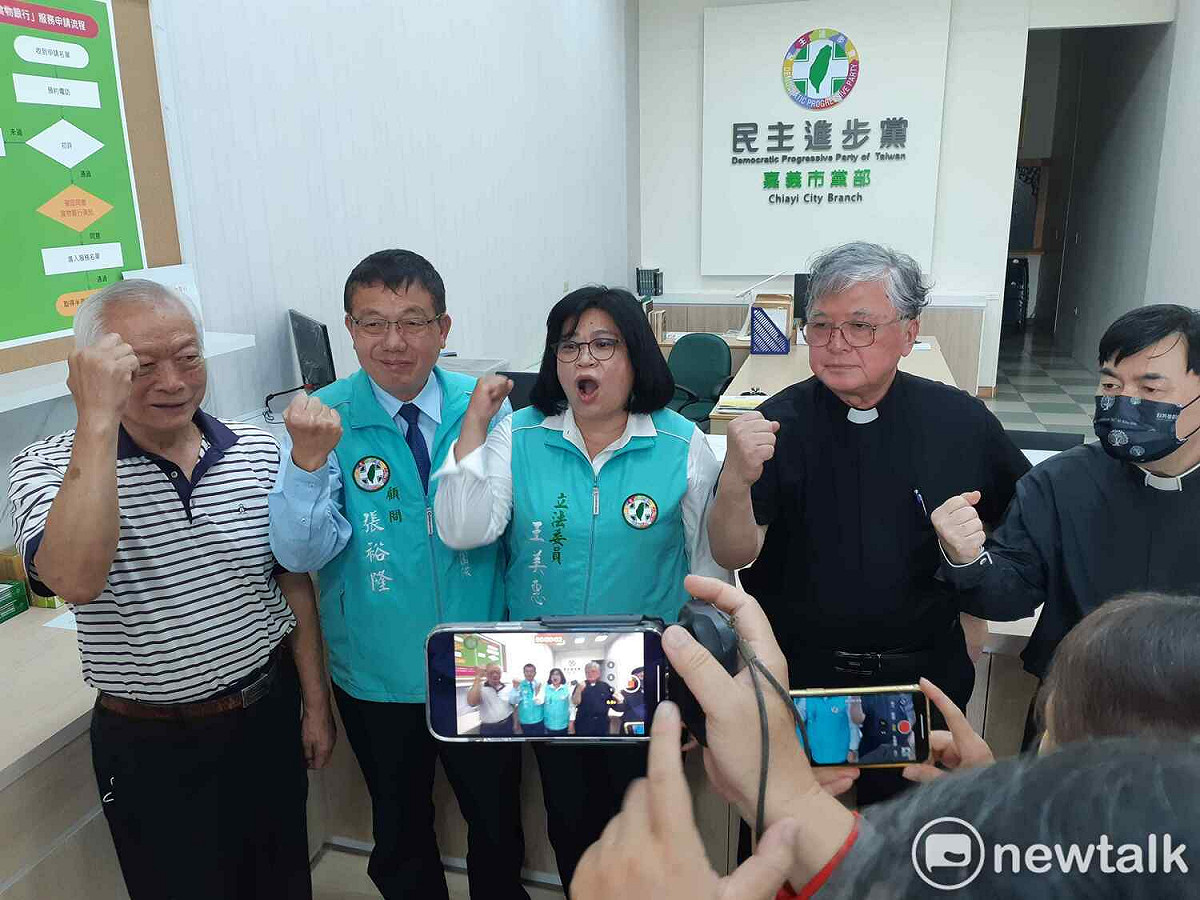 民進黨現任嘉義市立委王美惠登記參選民進黨嘉義市立委初選。 圖：蔡坤龍/攝