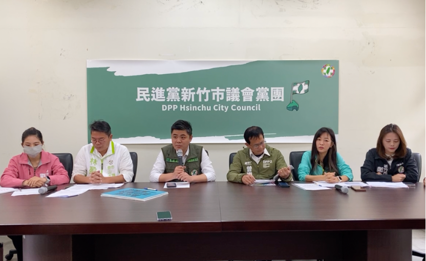 民進黨新竹市黨部今（21）日召開「高虹安！百日施政，一事無成」 記者會。 圖：截自民進黨新竹市黨部臉書