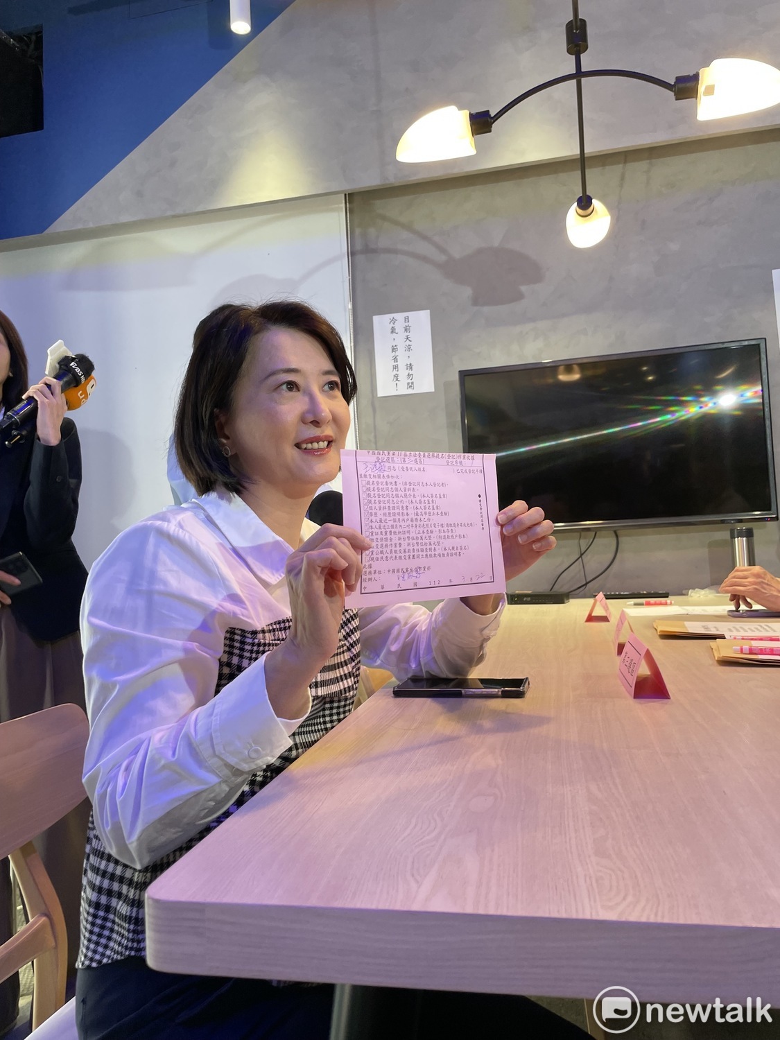 國民黨立委王鴻薇今登記立委初選。 圖：周煊惠 / 攝