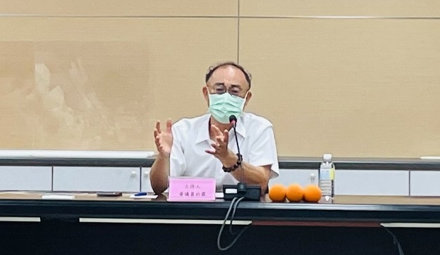 市議員黃柏霖主持「盤點台積電進駐高雄進度」公聽會。 圖：高雄市議會/提供