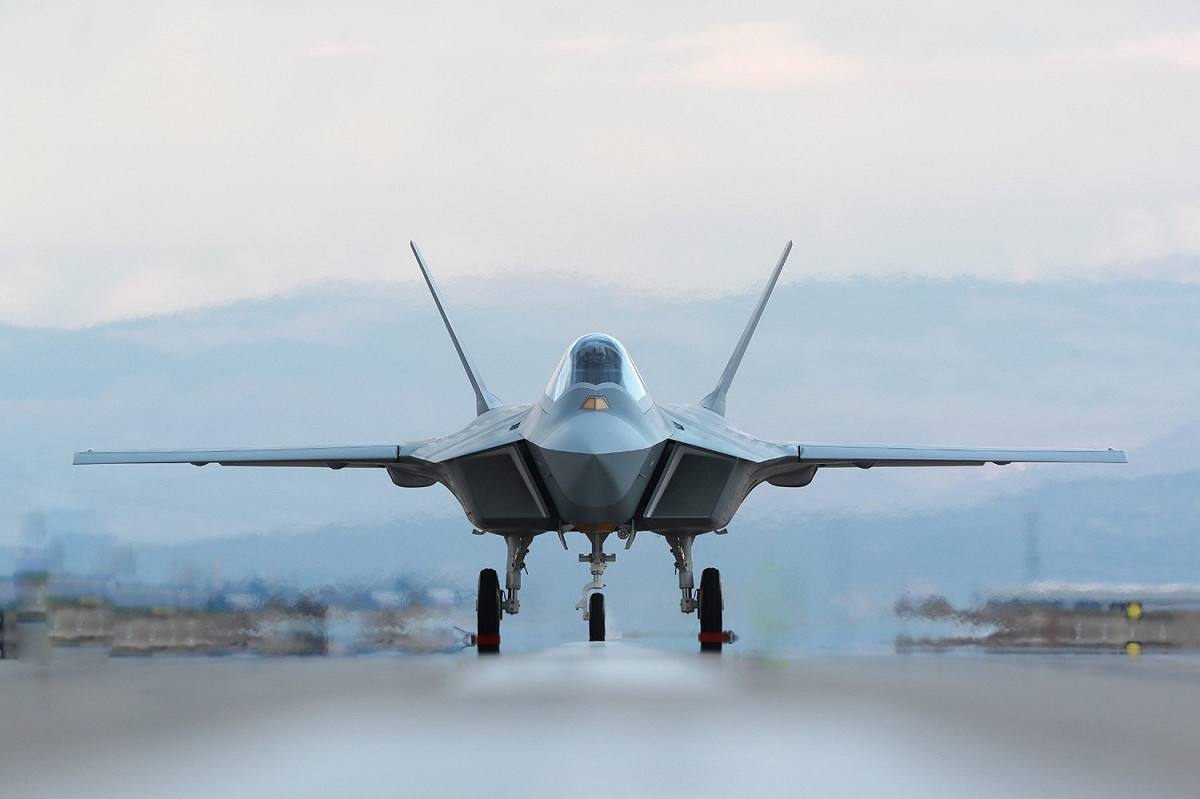 土國也公開其自製隱形戰機 TF-X 滑行畫面。 圖：翻攝自推特