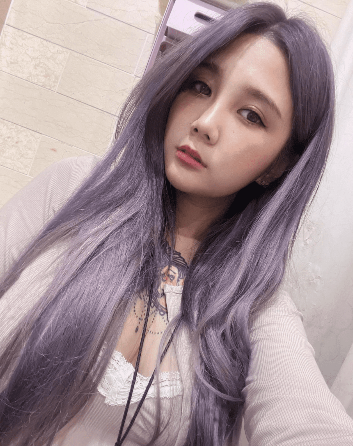 台灣AV女優孟若羽擁有不科學的上圍，被稱為「暗黑楊丞琳」。 圖：翻攝自IG＠____molena___