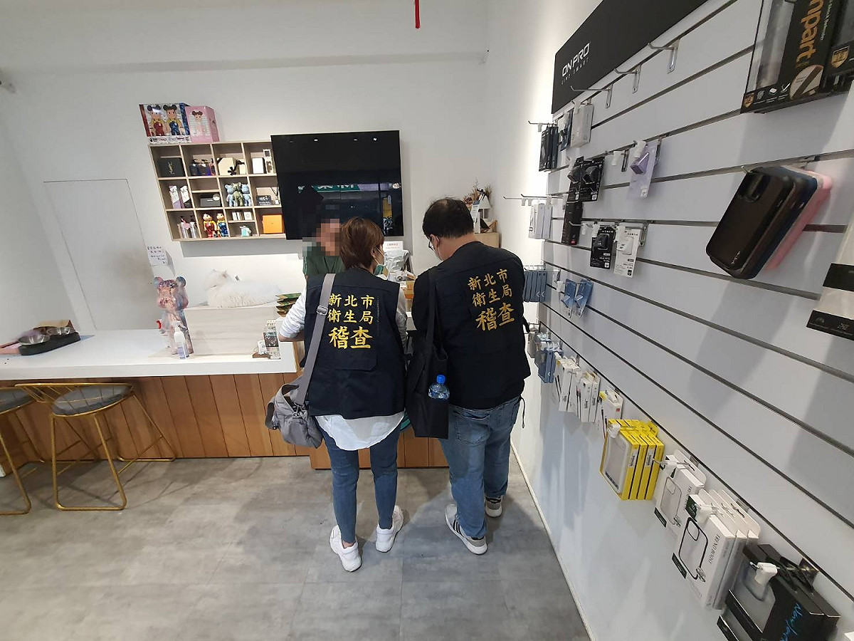 新北市衛生局因應新制上路展開稽查。 圖：新北市衛生局提供