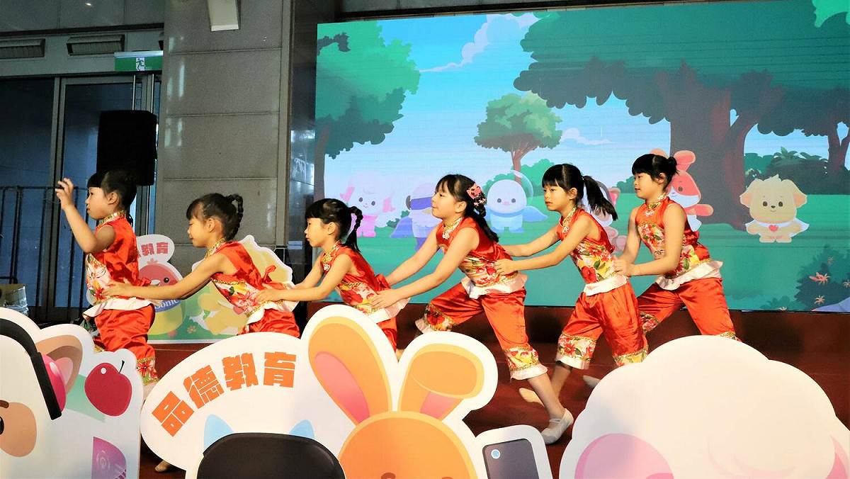 頂溪國小舞蹈團演出。 圖：新北市教育局提供