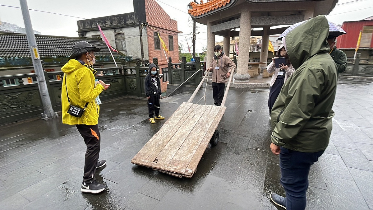 魚路古道漁貨板車。 圖：新北市文化局提供