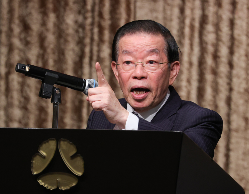 東亞情勢研究會24日在台北舉辦「台灣與日本，建構世界和平共同體」座談會，駐日代表謝長廷出席並發表主題演講。 圖：中央社