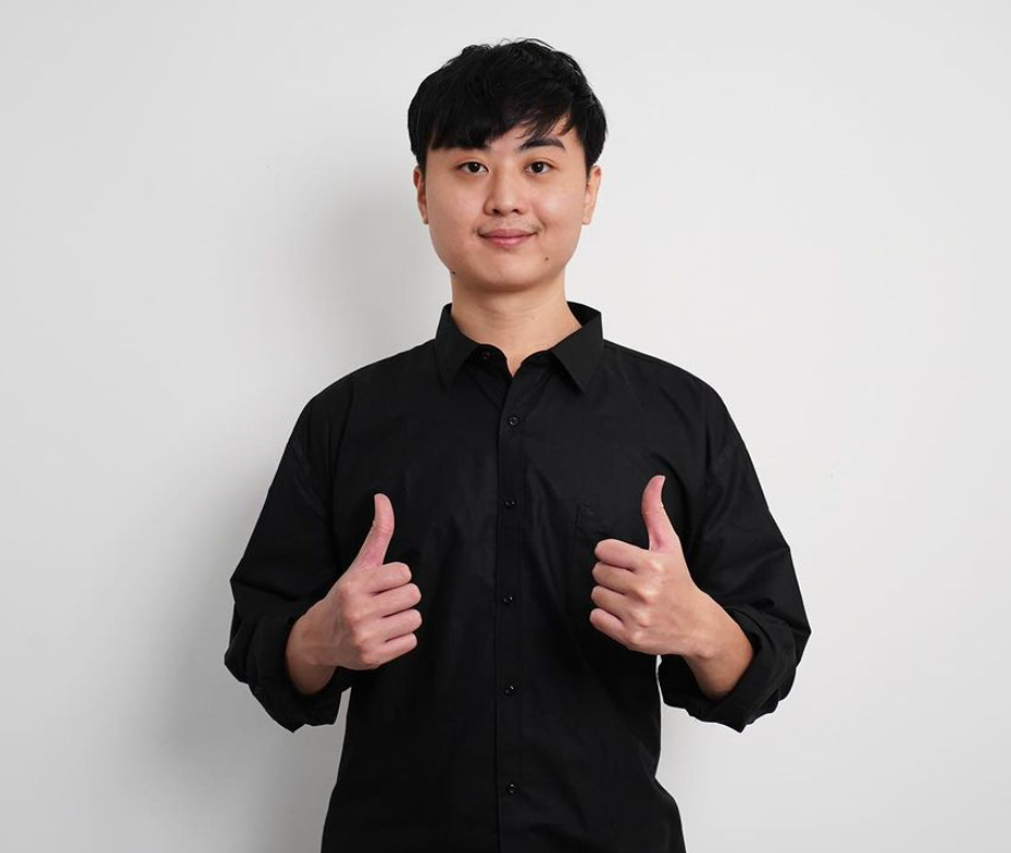 龜狗開直播跟友人一同玩APEX。 圖：翻攝自龜狗IG