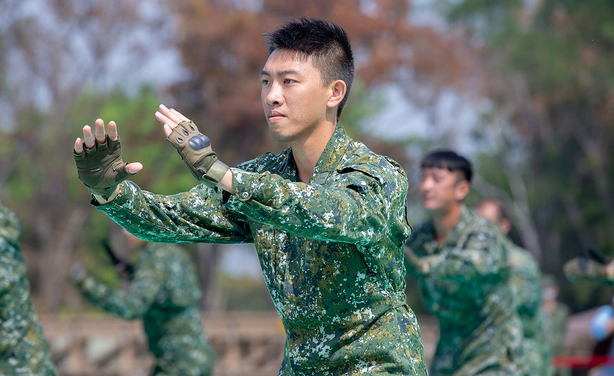 陸軍52工兵群演練近戰格鬥 圖：總統府提供