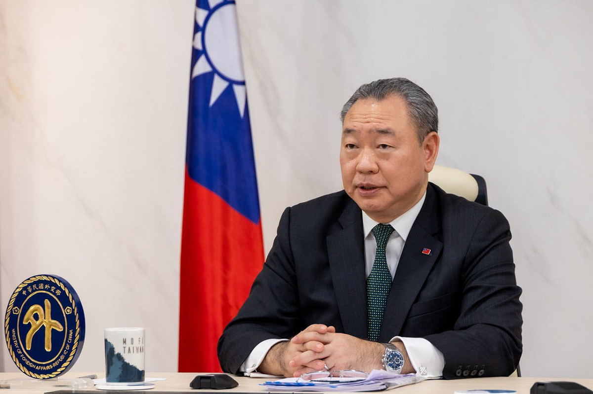 外交部常務次長俞大㵢接受阿根廷「布省資訊報」（INFOBAE）專訪，感謝各國支持台海和平穩定。 圖：外交部提供