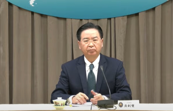 外交部長吳釗燮表示，有關台宏斷交的個人政治責任，他絕對不會迴避。 圖：林昀真／翻攝