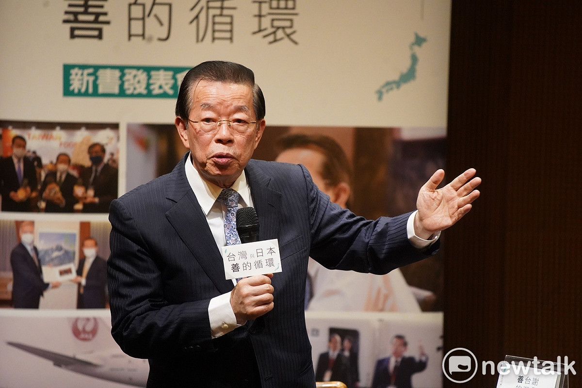 謝長廷說，民進黨政府選擇人民，和全民共享，不跟中國撒錢比賽，這樣的政府值得支持。 圖：林昀真／攝（資料照）