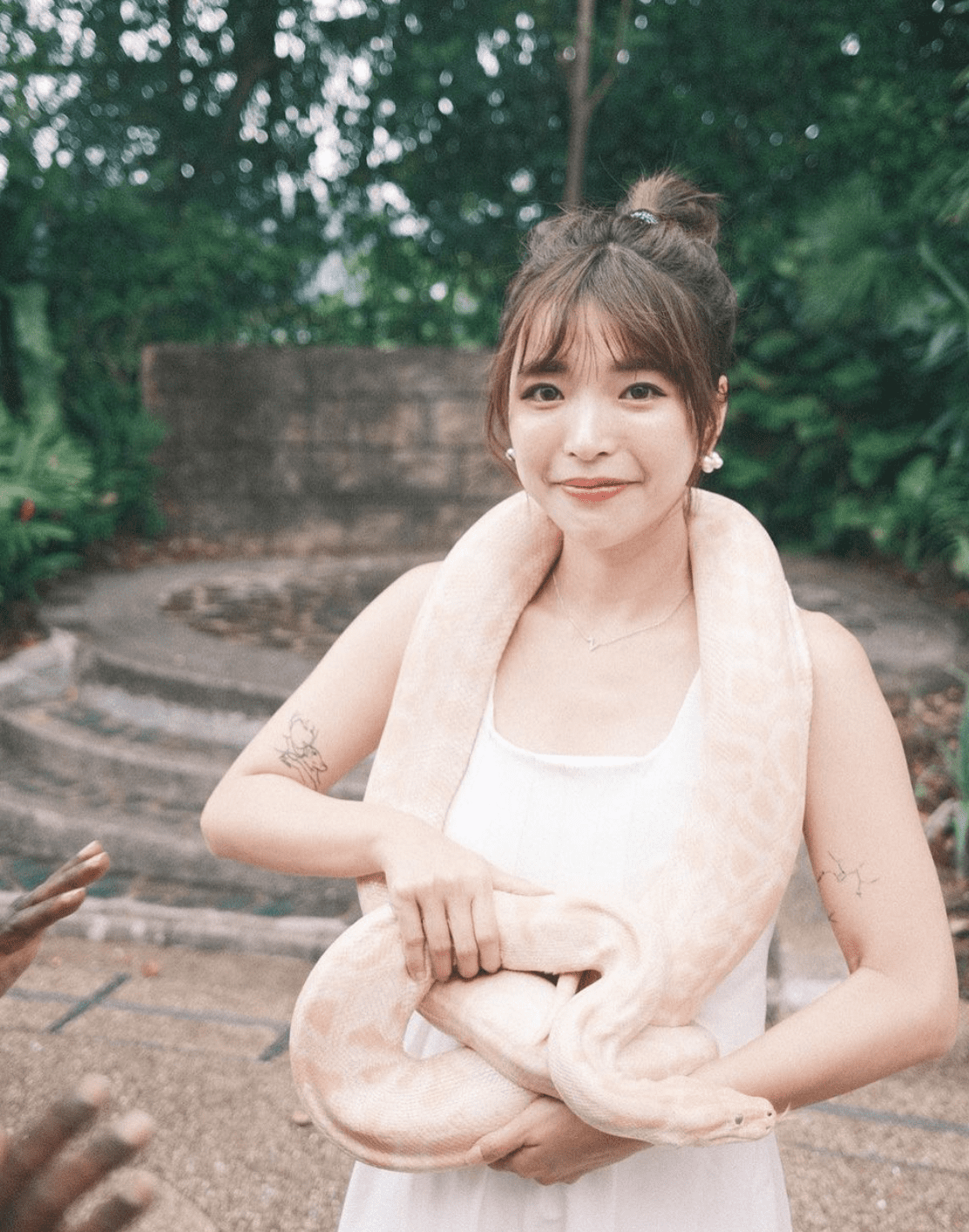 YouTuber「一隻阿圓」近日公開了北漂的第一份薪水，直呼「真的低到哭」。 圖：翻攝自IG＠nanaciaociao