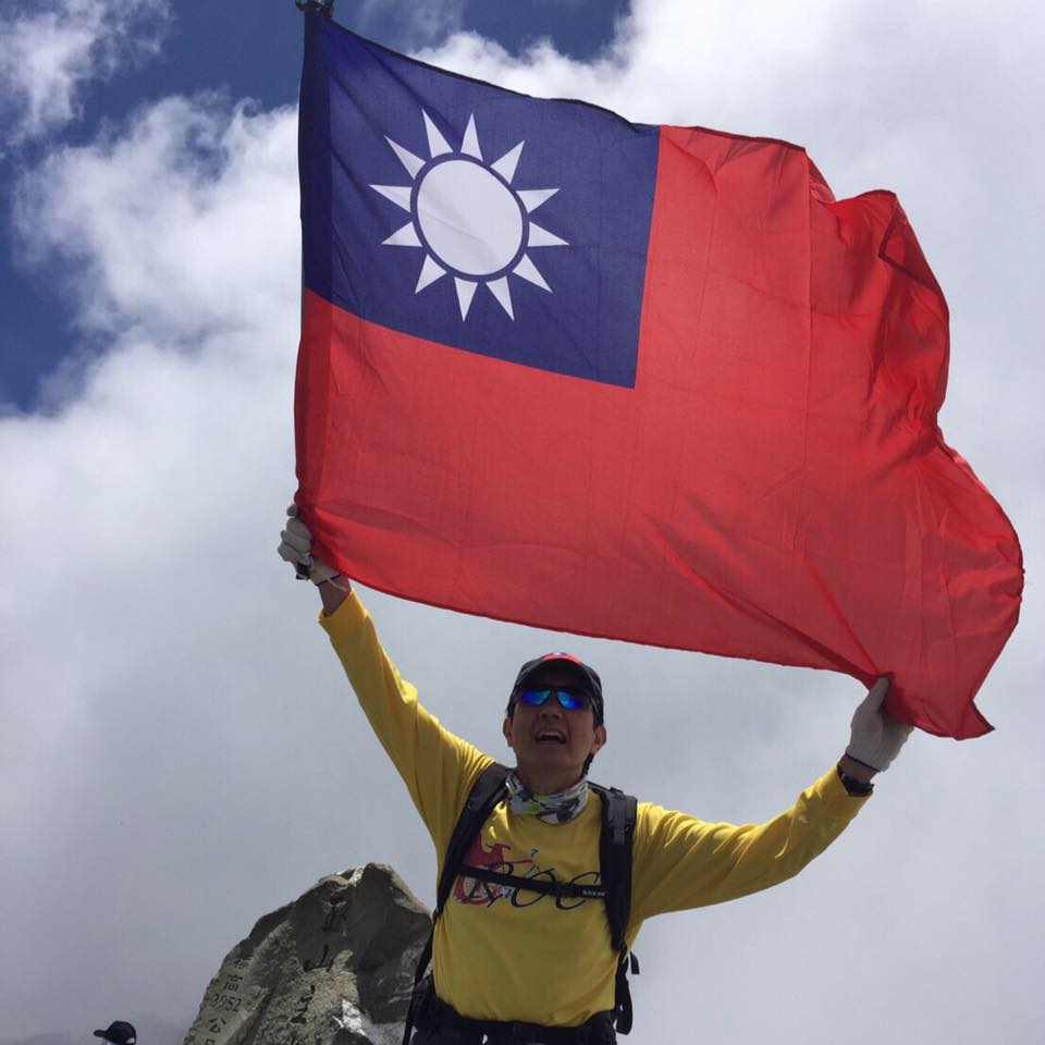 國民黨在馬英九訪問中國前夕，傳出檢討黨綱中的「九二共識」，轉向放棄一中各表，強調中華民國。 圖：翻攝自馬英九臉書
