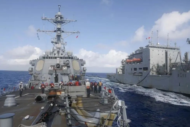 美國軍艦在南海展開自由航行。 圖 : 翻攝自航空視界