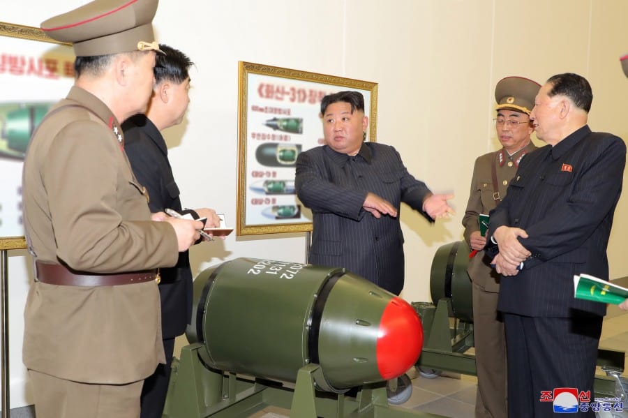 繼金正恩日前下令增加武器級核原料以提升國家核軍火庫，美國智庫「北緯38度」（38 North）發布報告，稱衛星圖像顯示北韓主要核設施近期的活動程度很高。 圖：翻攝朝中社