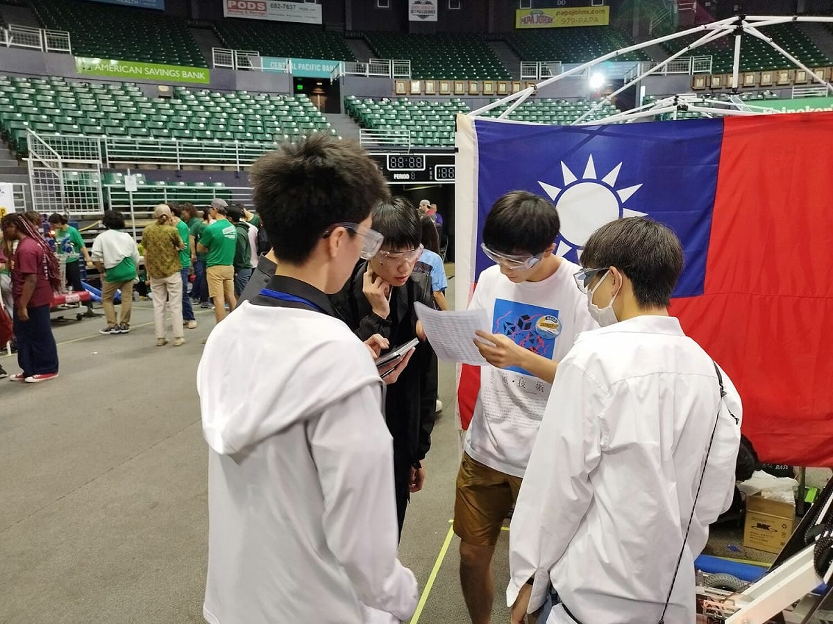南山高中參加FRC機器人夏威夷區賽實況。 圖：新北市教育局提供