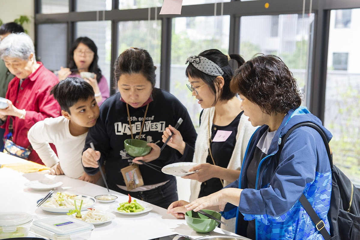 歡迎光臨中島美家-來賓共同品嘗手作成果 圖：員和合作共居計畫共居戶提供