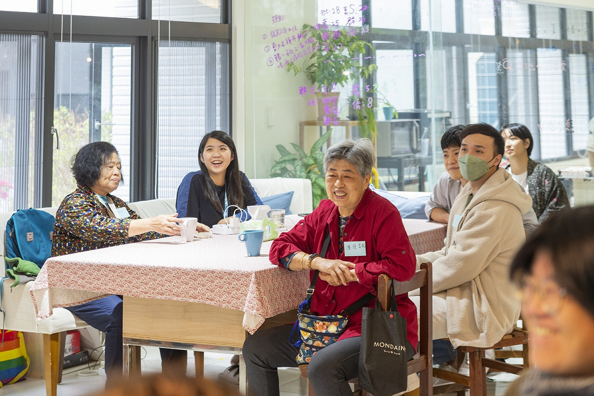 歡迎光臨中島美家-青年長輩一起在共居空間同樂。 圖：員和合作共居計畫共居戶提供