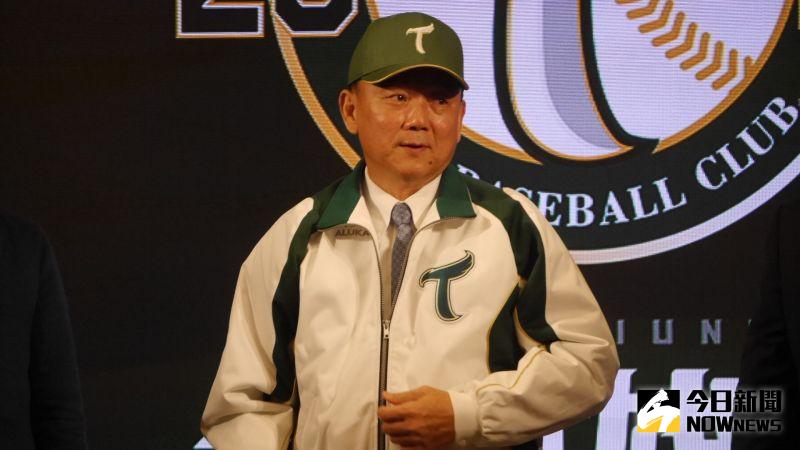台鋼雄鷹洪一中總教練。 圖／吳政紘攝