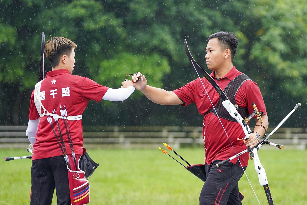 新北凱撒射箭隊陣中大將雷千瑩、戴宇軒（右）領軍，盼今年再拿下冠軍盃。 圖：新北市體育處提供